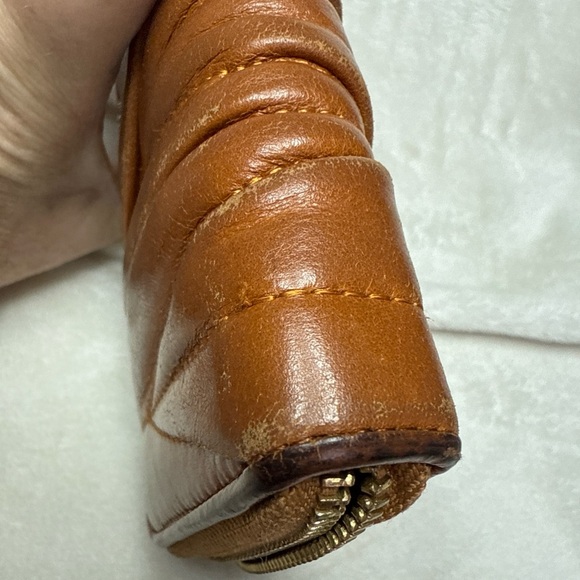 MIU MIU Matilasse Long Zip-Around Wallet - Pre-Owned Camel Brown Color - Picture 5 of 9